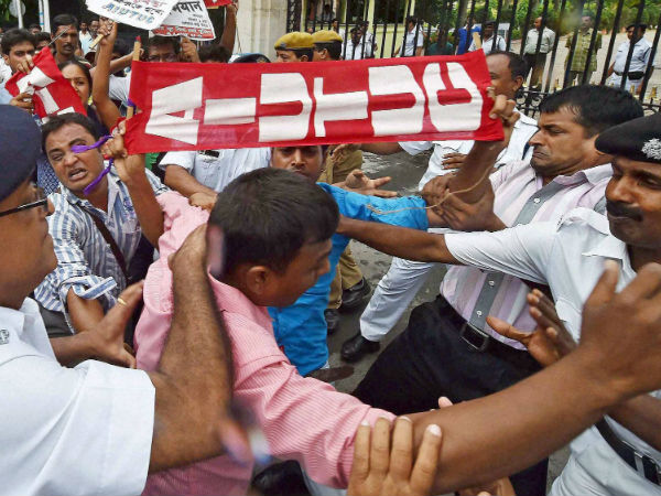 ২২ দফা দাবিতে এককাট্টা ২১ ট্রেড উইনিয়ন, বাদ শুধু তৃণমূল ২২ দফা দাবিতে এককাট্টা ২১ ট্রেড উইনিয়ন, বাদ শুধু তৃণমূল