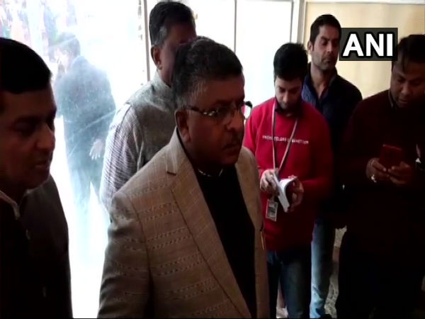 নৈতিক জয় হয়েছে সিবিআই-এর! যুক্তি দিয়ে পাল্টা দাবি কেন্দ্রীয় আইনমন্ত্রীর নৈতিক জয় হয়েছে সিবিআই-এর! যুক্তি দিয়ে পাল্টা দাবি কেন্দ্রীয় আইনমন্ত্রীর