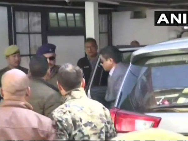 রাজীব কুমারকে জেরার হ্যাটট্রিক, আজ কি মুক্তি সিবিআই নাগপাশ থেকে রাজীব কুমারকে জেরার হ্যাটট্রিক, আজ কি মুক্তি সিবিআই নাগপাশ থেকে