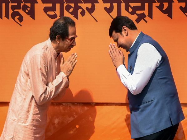 মহারাষ্ট্রে আসনরফা করে ফেলল বিজেপি-শিবসেনা মহারাষ্ট্রে আসনরফা করে ফেলল বিজেপি-শিবসেনা