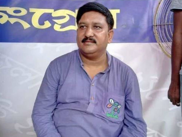 চাদর আর জ্যাকেটে আগ্নেয়াস্ত্র লুকিয়ে বিধায়ককে নিশানা! সত্যজিৎকাণ্ডে চাঞ্চল্যকর মোড় চাদর আর জ্যাকেটে আগ্নেয়াস্ত্র লুকিয়ে বিধায়ককে নিশানা! সত্যজিৎকাণ্ডে চাঞ্চল্যকর মোড়