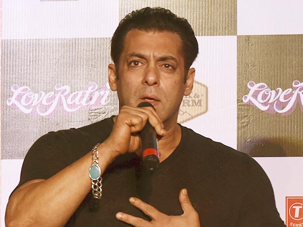 কাশ্মীর নিয়ে মুখ খুলে কী বলে ফেললেন সলমন! বজরঙ্গী ভাইজান দিলেন কোন বার্তা কাশ্মীর নিয়ে মুখ খুলে কী বলে ফেললেন সলমন! বজরঙ্গী ভাইজান দিলেন কোন বার্তা