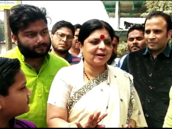 গতবার লড়েছেন ঘরের লোকের সঙ্গে, এবার ছায়াসঙ্গীর সঙ্গে লড়াইয়ে সাবধানী দীপা গতবার লড়েছেন ঘরের লোকের সঙ্গে, এবার ছায়াসঙ্গীর সঙ্গে লড়াইয়ে সাবধানী দীপা