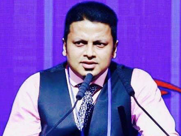 অনুপম হাজরা
