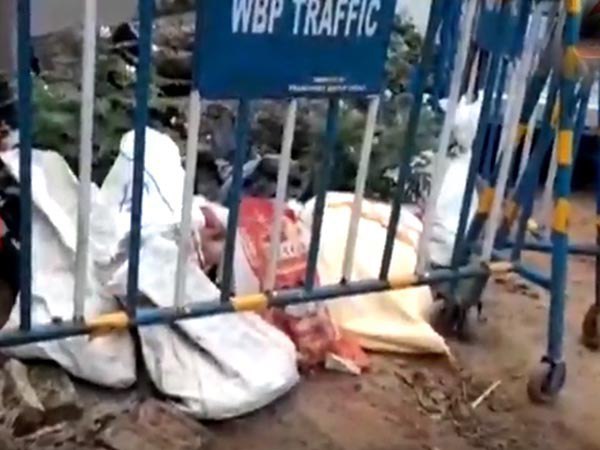 লোকসভা ভোটের আগে বিপুল বিস্ফোরক! পশ্চিম মেদিনীপুরে গ্রেফতার ১ লোকসভা ভোটের আগে বিপুল বিস্ফোরক! পশ্চিম মেদিনীপুরে গ্রেফতার ১