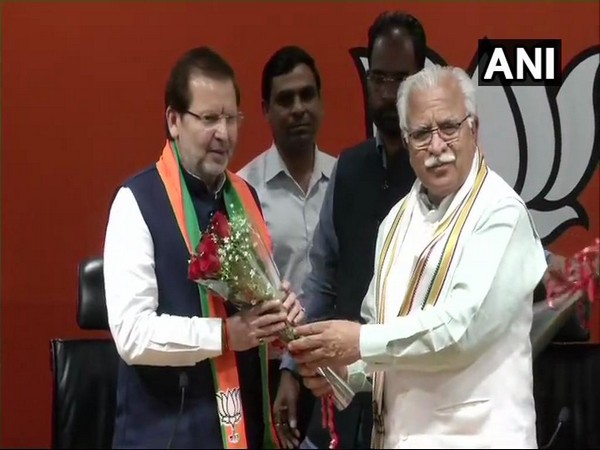 কংগ্রেসের বড় ধাক্কা! গোবলয়ের প্রাক্তন সাংসদ যোগ দিলেন বিজেপিতে কংগ্রেসের বড় ধাক্কা! গোবলয়ের প্রাক্তন সাংসদ যোগ দিলেন বিজেপিতে