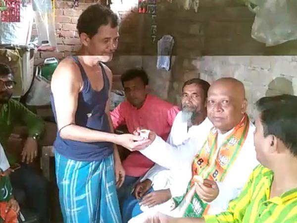 পদ্মপ্রতীকে ভোটে দিতে জোরদার প্রচার