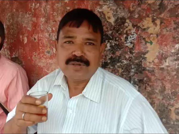 বালুরঘাটের বামপ্রার্থীর ভোট প্রচারে তুরুপের তাস ছাপোষা জীবন বালুরঘাটের বামপ্রার্থীর ভোট প্রচারে তুরুপের তাস ছাপোষা জীবন