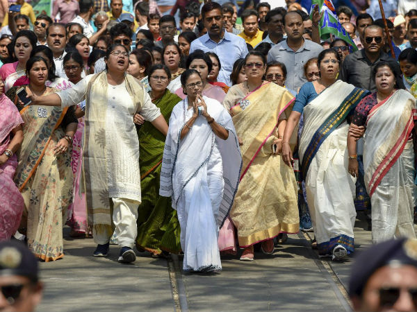 প্রত্যেক আসনে জনসভা