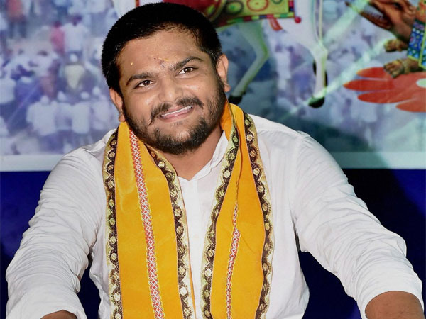 মোদী রাজ্যে পাতিদার নেতার যোগদান কংগ্রেসে! লোকসভার আগে শক্তি বাড়ল রাহুলের দলের মোদী রাজ্যে পাতিদার নেতার যোগদান কংগ্রেসে! লোকসভার আগে শক্তি বাড়ল রাহুলের দলের