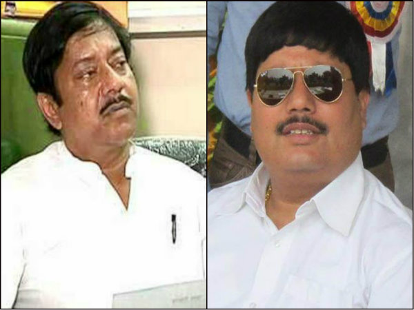 ভাটপাড়ার রাশ তৃণমূলের হাতেই! টাকা দিয়ে কাউন্সিলর কেনার অভিযোগ অর্জুনের ভাটপাড়ার রাশ তৃণমূলের হাতেই! টাকা দিয়ে কাউন্সিলর কেনার অভিযোগ অর্জুনের