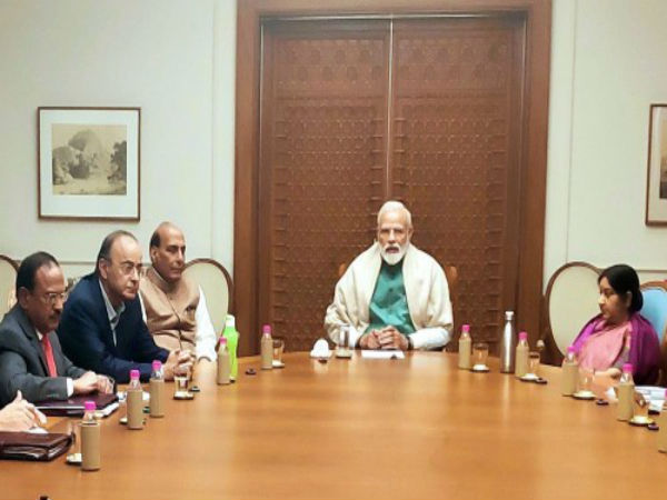 দিল্লিতে জাতীয় নিরাপত্তা পরিষদের গুরুত্বপূর্ণ বৈঠক! মোদীর বাড়িতে আলোচনা দিল্লিতে জাতীয় নিরাপত্তা পরিষদের গুরুত্বপূর্ণ বৈঠক! মোদীর বাড়িতে আলোচনা