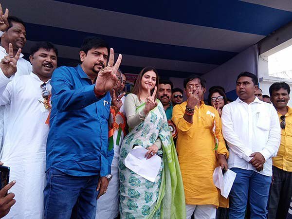নুসরতের প্রতিক্রিয়া
