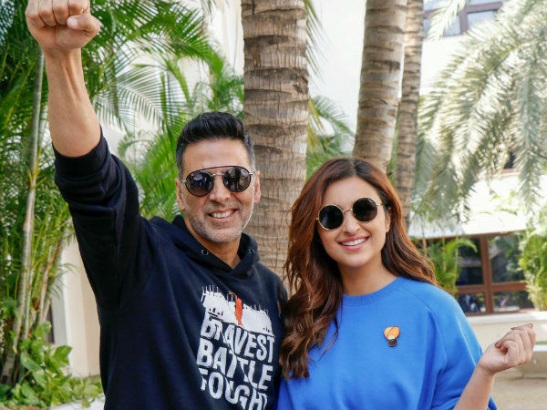 অক্ষয়ের ধার শোধ করলেন পরিনীতি চোপড়া অক্ষয়ের ধার শোধ করলেন পরিনীতি চোপড়া