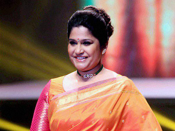 চৌকিদার আপনি হলে কোনও মহিলা সুরক্ষিত থাকবে না, বিজেপি মন্ত্রীকে তোপ রেনুকার চৌকিদার আপনি হলে কোনও মহিলা সুরক্ষিত থাকবে না, বিজেপি মন্ত্রীকে তোপ রেনুকার