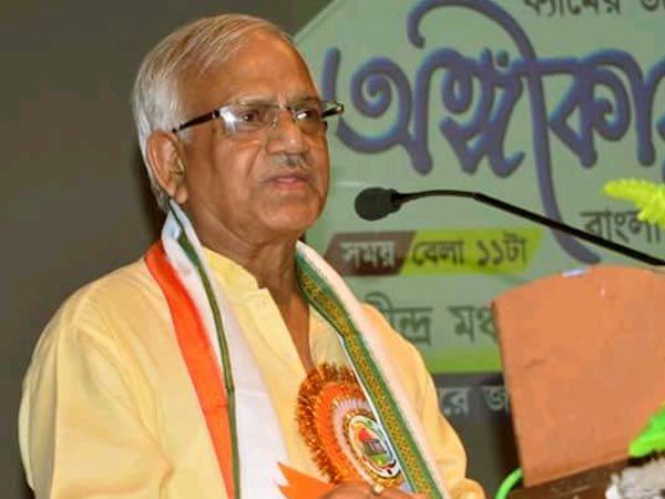 প্রচারের দেওয়ালে থাকবে হাঁদাভোঁদা-বাটুল! বাসে উঠে প্রচার শুরু শোভনদেবের প্রচারের দেওয়ালে থাকবে হাঁদাভোঁদা-বাটুল! বাসে উঠে প্রচার শুরু শোভনদেবের