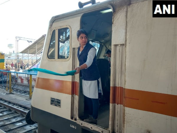 নারী দিবসে বিমান থেকে রেলে মহিলাদের প্রতি বিশেষ কুর্ণিশ! নয়া উদ্যোগে সম্মানিত মহিলারা নারী দিবসে বিমান থেকে রেলে মহিলাদের প্রতি বিশেষ কুর্ণিশ! নয়া উদ্যোগে সম্মানিত মহিলারা