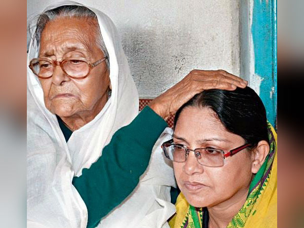 অতি সংকটজনক মতুয়া মহাসংঘের বড়মা! মাল্টিঅর্গান ফেলিওরের আশঙ্কা অতি সংকটজনক মতুয়া মহাসংঘের বড়মা! মাল্টিঅর্গান ফেলিওরের আশঙ্কা