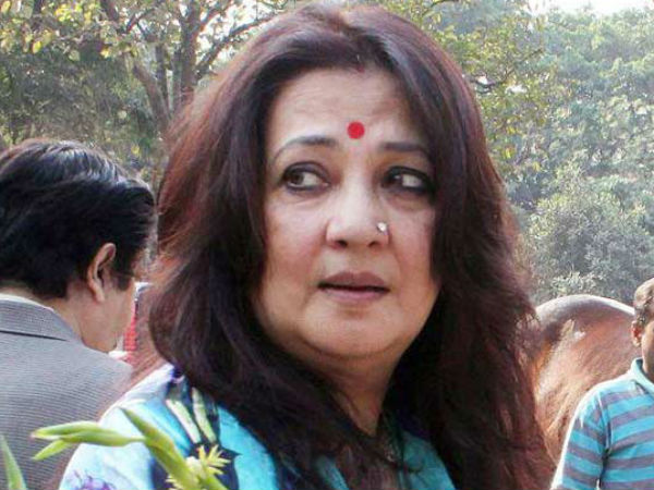 মুনমুন সেনকে আক্রমণ