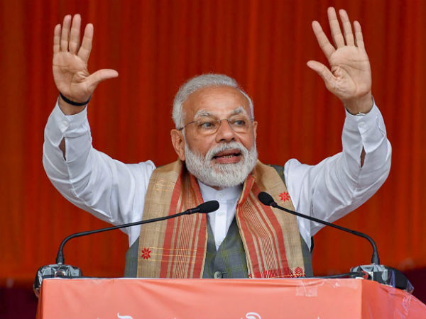 বাংলায় কেলেঙ্কারি নিয়ে কটাক্ষ মোদীর