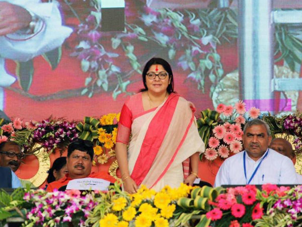 জঙ্গি মৃত্যু নিয়ে মমতা বন্দ্যোপাধ্যায় যে প্রশ্ন তুলে ছিলেন সেটাকে আপনি কিভাবে দেখছেন?