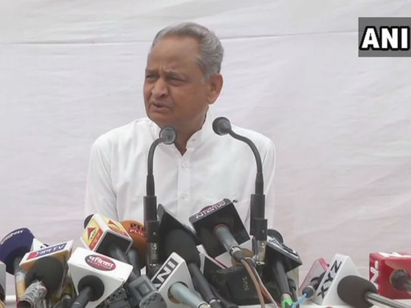 আস্থা ভোটে জিততে মরিয়া গেহলট