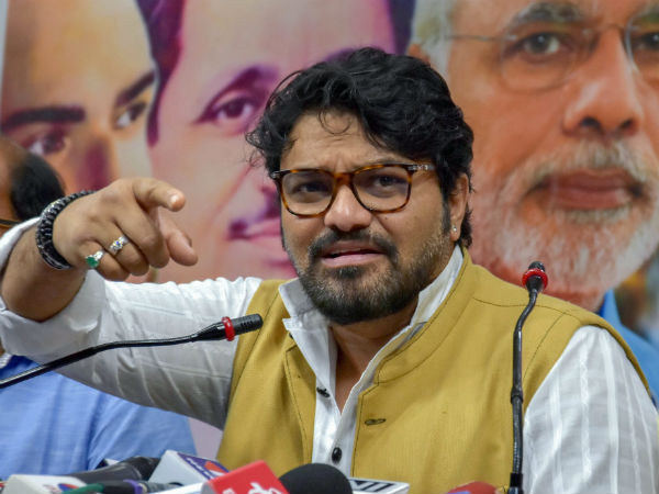 থানায় ঢুকে আইসিকে চমকালেন বাবুল! রাতে মহিলাদের ওপর হামলা ঘিরে তুলকালাম বিজেপি মন্ত্রীর থানায় ঢুকে আইসিকে চমকালেন বাবুল! রাতে মহিলাদের ওপর হামলা ঘিরে তুলকালাম বিজেপি মন্ত্রীর
