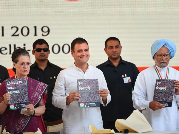 দুর্বল সংগঠন, নেতৃত্ব নিয়ে বিজেপিকে চ্যালেঞ্জ করতে কংগ্রেসের হাতে পেন্সিল ওই আদর্শের লড়াই দুর্বল সংগঠন, নেতৃত্ব নিয়ে বিজেপিকে চ্যালেঞ্জ করতে কংগ্রেসের হাতে পেন্সিল ওই আদর্শের লড়াই