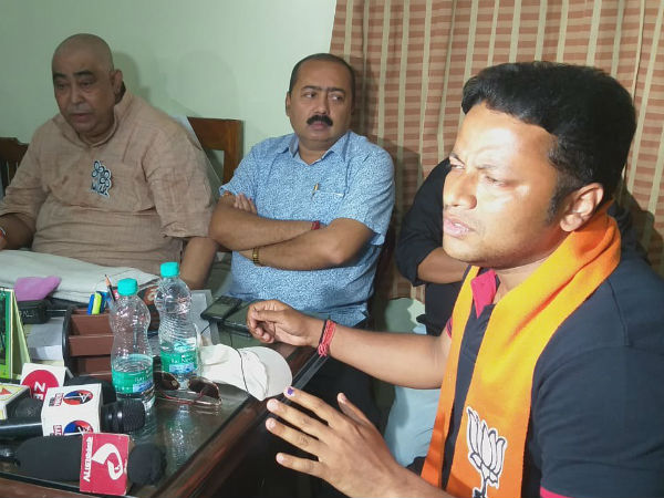 জল্পনা উস্কে...