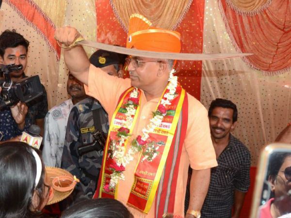 দুষ্কৃতীদের শায়েস্তা করতে অস্ত্র তুলে নিয়েছি, তোপ দিলীপের দুষ্কৃতীদের শায়েস্তা করতে অস্ত্র তুলে নিয়েছি, তোপ দিলীপের