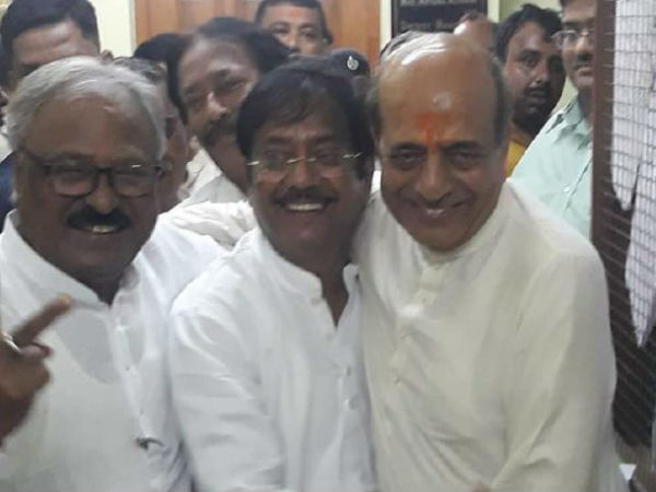 পিছনের ইতিহাস নিয়ে ‘প্রতিপক্ষ’ অর্জুনকে নিশানা দীনেশের পিছনের ইতিহাস নিয়ে ‘প্রতিপক্ষ’ অর্জুনকে নিশানা দীনেশের