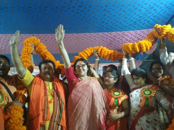 হুগলি কেন্দ্রে তো আপনার ভোটের প্রচার জোরদার.. সেখান থেকে জেতার বিষয়ে কতটা আশাবাদী আপনি? ভোটের ব্যবধানের নিরিখে কী আঁচ পাচ্ছেন?