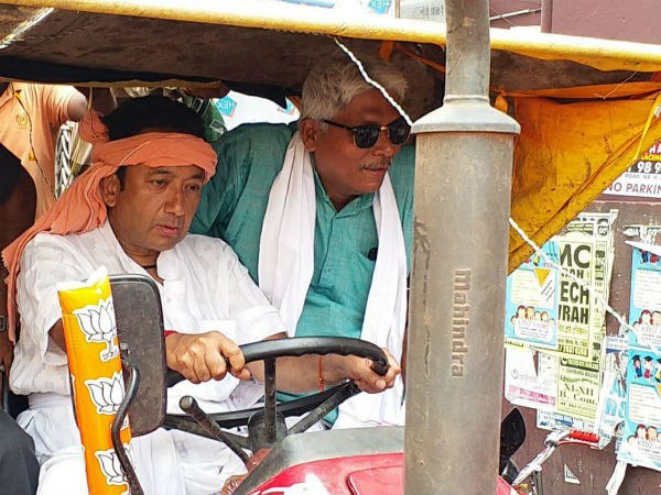 লোক হাসানো, বলছে তৃণমূল