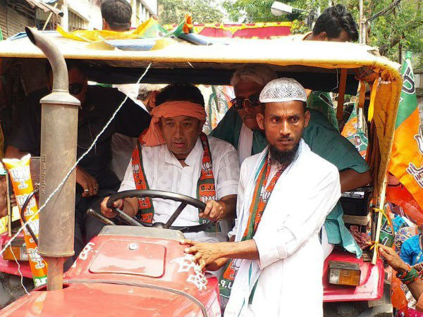 হীরুর বেশে জয়