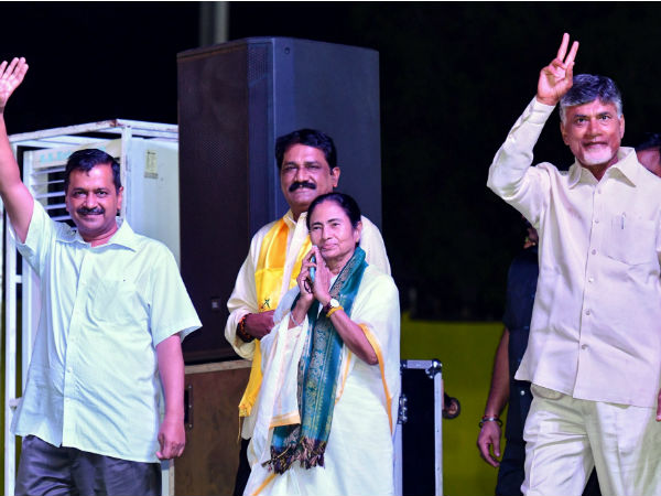 mamata banerjee-chandrababu-naidu mamata banerjee-chandrababu-naidu