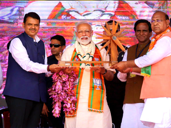 শান্তিপ্রিয় হিন্দুদের সন্ত্রাসে জড়িয়েছে কংগ্রেস বললেন মোদী শান্তিপ্রিয় হিন্দুদের সন্ত্রাসে জড়িয়েছে কংগ্রেস বললেন মোদী