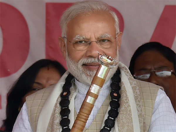 বায়োপিকের পর এবার মোদীর ওপর বই! প্রকাশ অনুষ্ঠানকে ঘিরে বিতর্ক বায়োপিকের পর এবার মোদীর ওপর বই! প্রকাশ অনুষ্ঠানকে ঘিরে বিতর্ক
