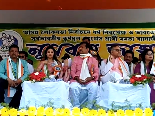 মমতা বন্দ্যোপাধ্যায়ের সঙ্গে একমঞ্চে দাঁড়িয়ে ভোটের প্রচার, কীরকম অনুভূতি ছিল সেদিন?