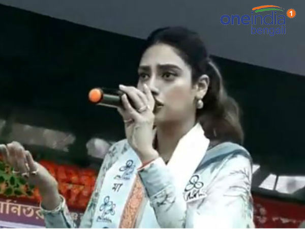 দুই টুইটে ঘায়েল বিজেপি