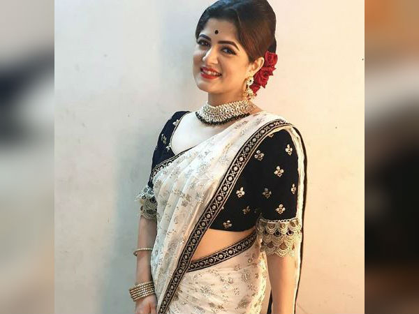 কাল ফের বিয়ের পিঁড়িতে শ্রাবন্তী! কোথায় হচ্ছে বসছে রাজকীয় আসর কাল ফের বিয়ের পিঁড়িতে শ্রাবন্তী! কোথায় হচ্ছে বসছে রাজকীয় আসর