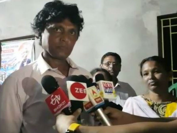 দলত্যাগীদের অভিযোগ