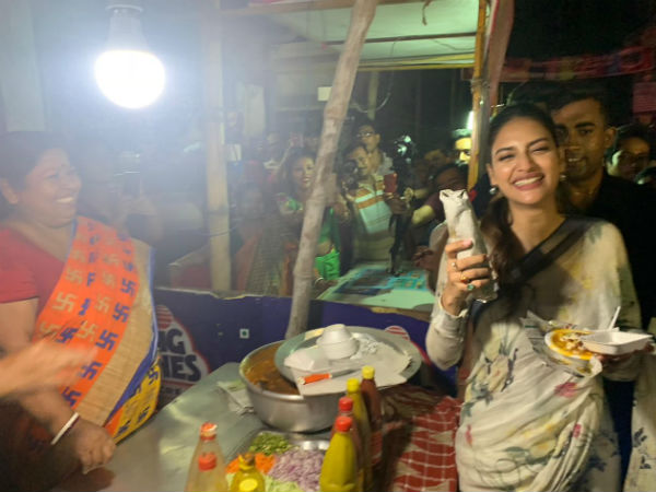 এগরোল-এ কামড়!