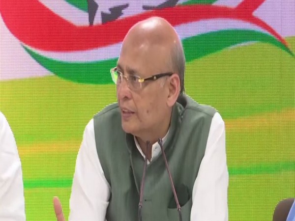 নির্বাচনী প্রচারে রাজীবকে টেনে আনার সমালোচনা
