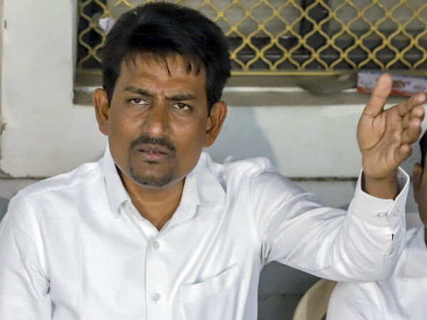 ক্ষুব্ধ অল্পেশরা