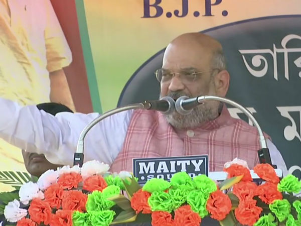 মমতা মানেন না তো কী! আগামী ৫ বছর ফের মোদীই প্রধানমন্ত্রী, শাহ হানলেন বাণ মমতা মানেন না তো কী! আগামী ৫ বছর ফের মোদীই প্রধানমন্ত্রী, শাহ হানলেন বাণ