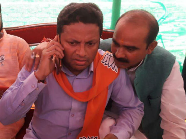 শেষমেশ বারুইপুরের মাটিতেই ফের অমিত শাহের সভা হচ্ছে! নয়া জমিতে যুদ্ধকালীন তৎপরতায় প্রস্তুতিতে বিজেপি শেষমেশ বারুইপুরের মাটিতেই ফের অমিত শাহের সভা হচ্ছে! নয়া জমিতে যুদ্ধকালীন তৎপরতায় প্রস্তুতিতে বিজেপি