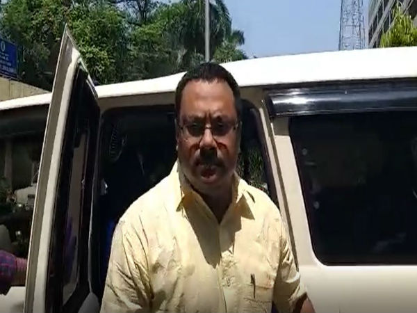সারদা কাণ্ডে হাজিরা! সিবিআই দফতরে বিধাননগরের তৎকালীন গোয়েন্দা প্রধান সারদা কাণ্ডে হাজিরা! সিবিআই দফতরে বিধাননগরের তৎকালীন গোয়েন্দা প্রধান