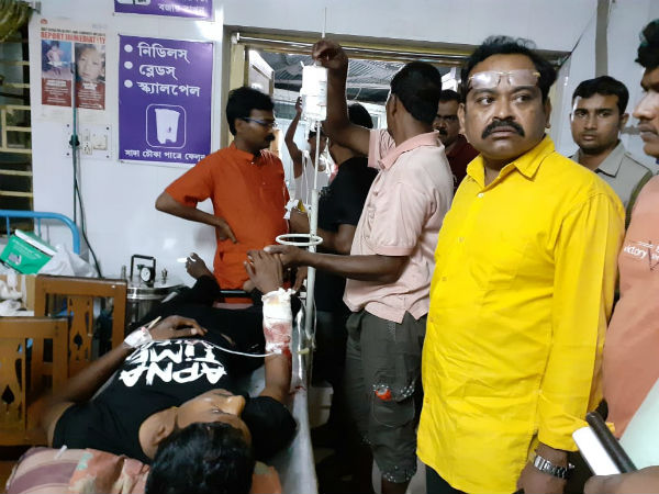 ভোটের আগের রাতে হামলার অভিযোগ! বিজেপি নেতার দেহ উদ্ধার, গুলিবিদ্ধ দুই কর্মী ভর্তি হাসপাতালে ভোটের আগের রাতে হামলার অভিযোগ! বিজেপি নেতার দেহ উদ্ধার, গুলিবিদ্ধ দুই কর্মী ভর্তি হাসপাতালে