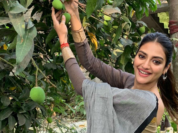 ছোটোবেলায় ফিরে যাওয়া নুসরত