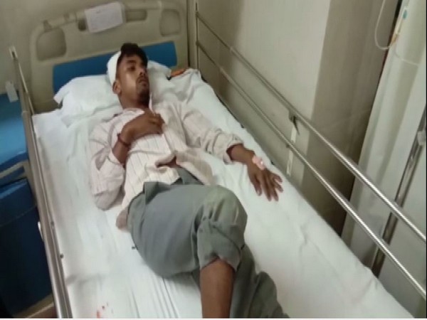 উত্তপ্ত কোচবিহার! বিজেপি কর্মীকে ধারালো অস্ত্রের কোপ উত্তপ্ত কোচবিহার! বিজেপি কর্মীকে ধারালো অস্ত্রের কোপ